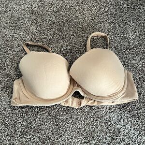 Victoria's Secret Nude Seamless Bra with Molded Cups